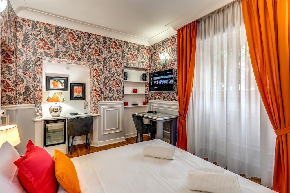 Mangili Garden Hotel — Hotel rooms in Rome, Lazio
