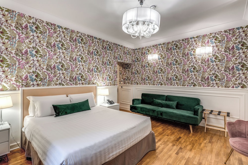 Mangili Garden Hotel — Hotel rooms in Rome, Lazio