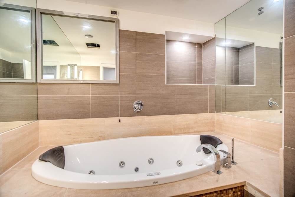 Mangili Garden Hotel — Spa in Rome, Lazio