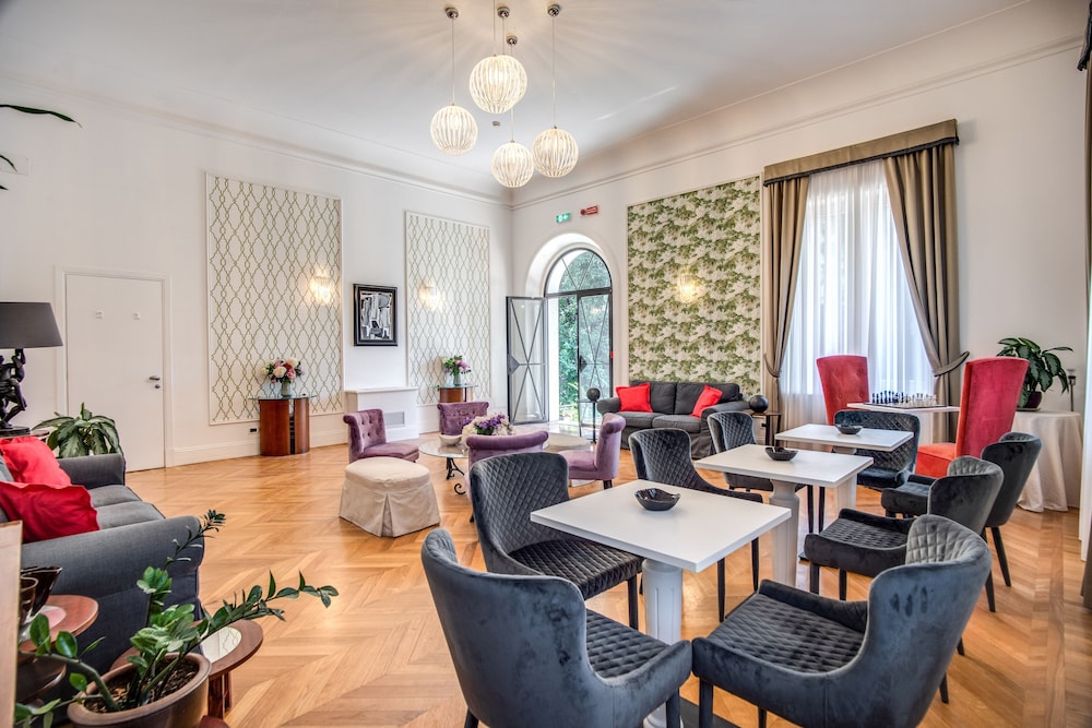 Mangili Garden Hotel — Restaurant & bars in Rome, Lazio