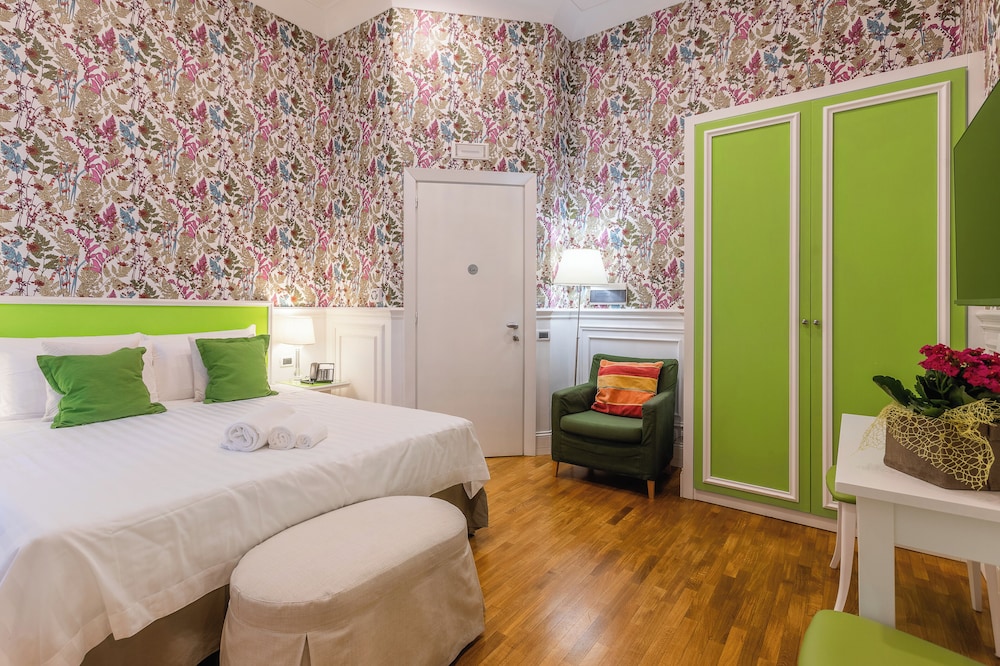 Mangili Garden Hotel — Hotel rooms in Rome, Lazio