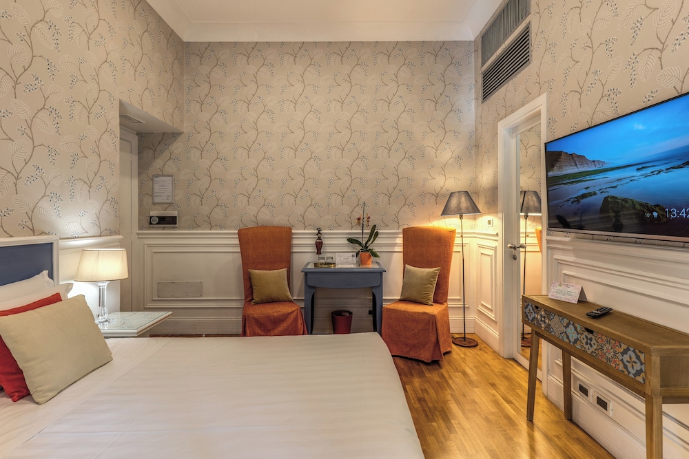 Mangili Garden Hotel — Hotel rooms in Rome, Lazio
