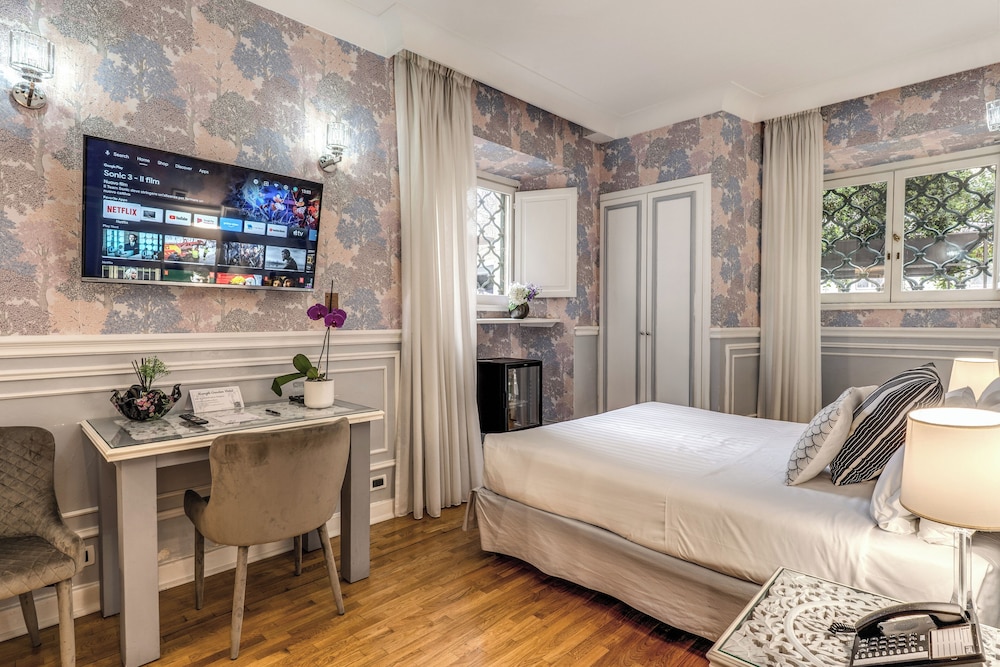 Mangili Garden Hotel — Hotel rooms in Rome, Lazio
