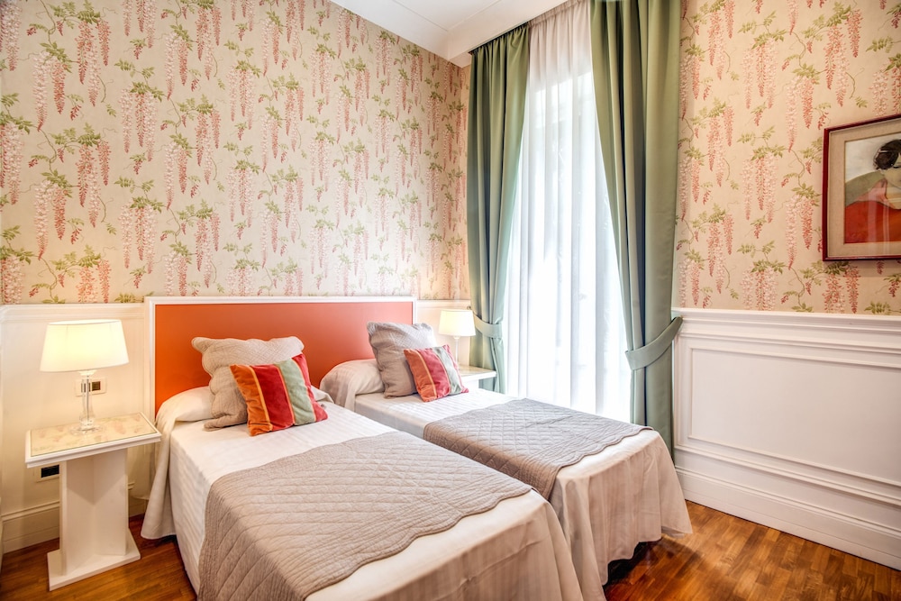 Mangili Garden Hotel — Hotel rooms in Rome, Lazio
