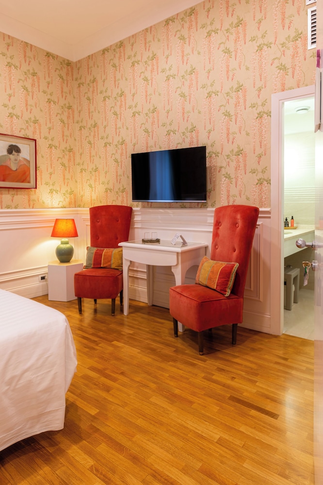 Mangili Garden Hotel — Hotel rooms in Rome, Lazio