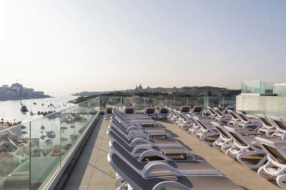 Alavits Hotel by ST Hotels