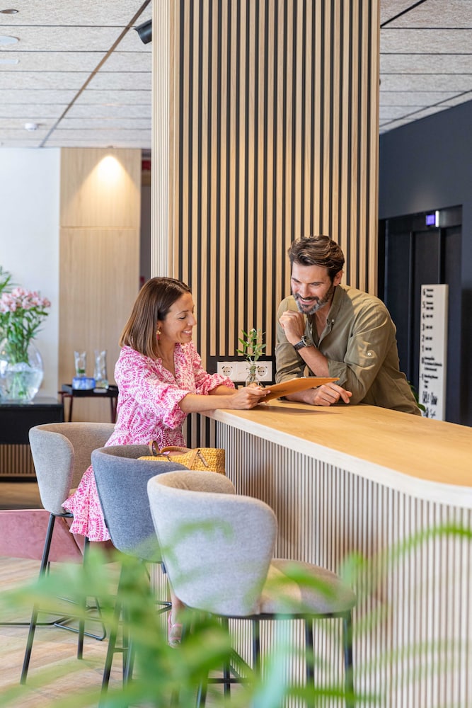 JS Palma Plaza Hotel — Restaurant & bars in Palma de Mallorca, Balearic Islands