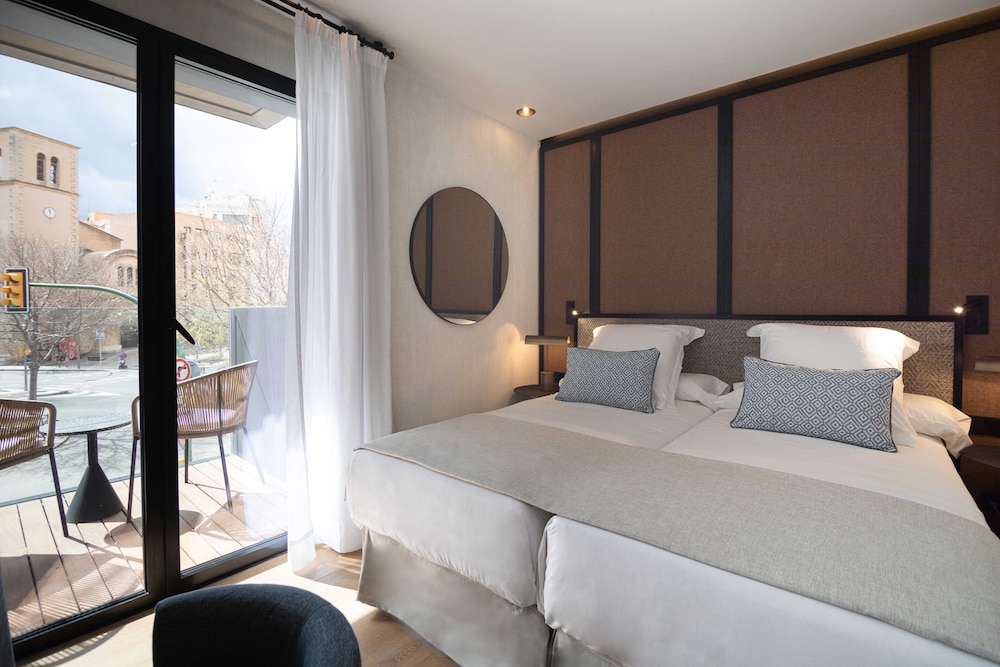 JS Palma Plaza Hotel — Hotel rooms in Palma de Mallorca, Balearic Islands