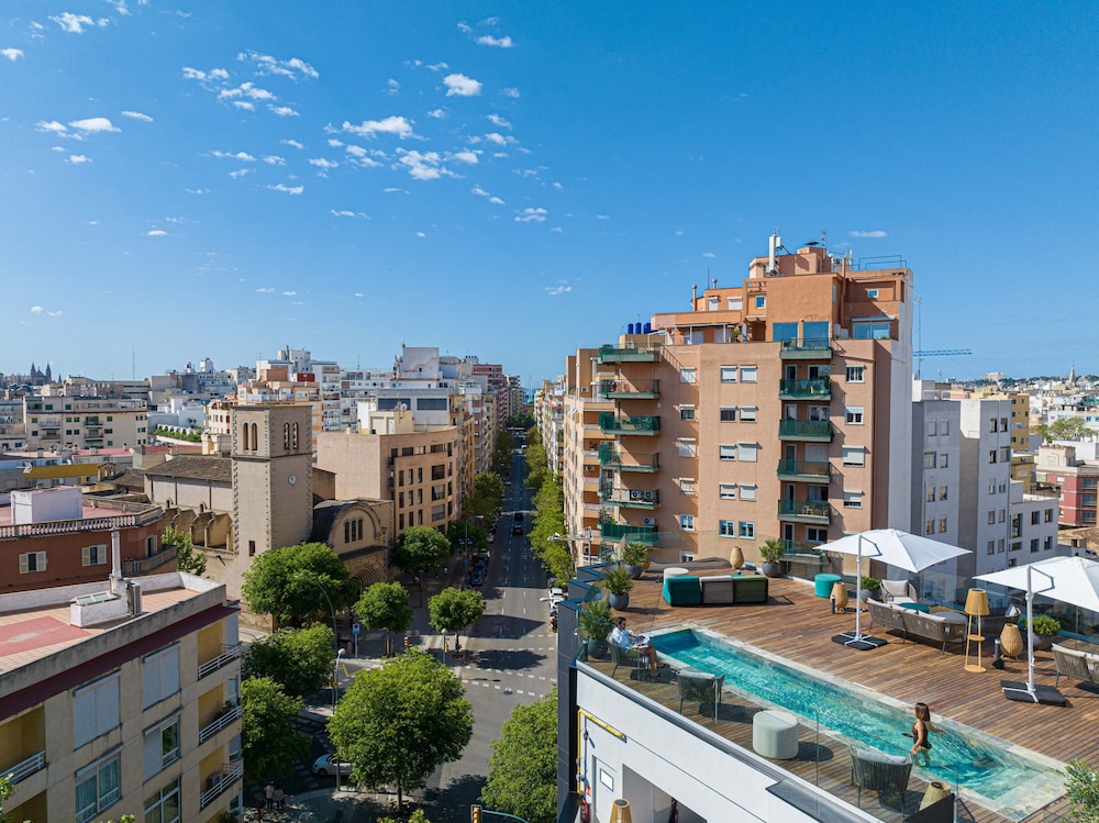 JS Palma Plaza Hotel — Swimming pool in Palma de Mallorca, Balearic Islands
