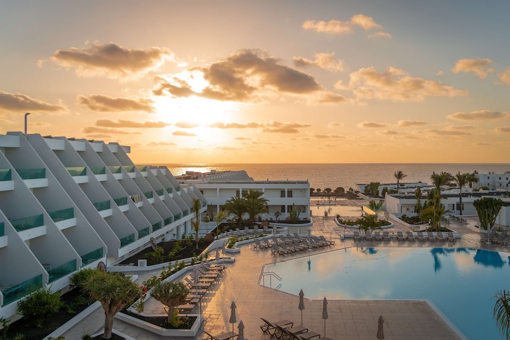 Radisson Blu Resort Lanzarote - Adults Only +16 — Swimming pool in Costa Teguise, Canary Islands