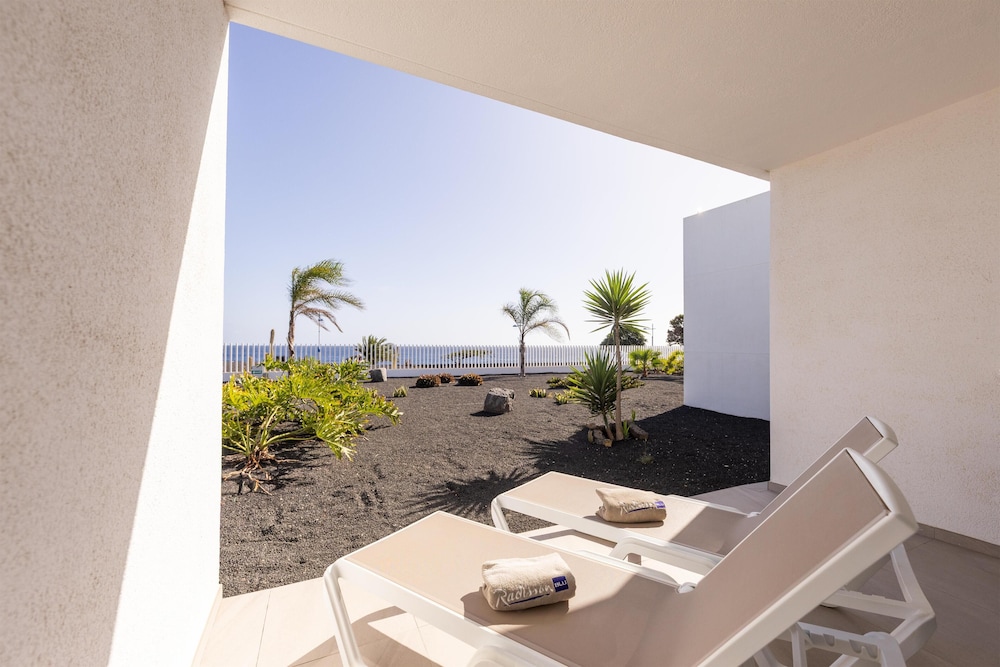 Radisson Blu Resort Lanzarote - Adults Only +16 — Hotel rooms in Costa Teguise, Canary Islands