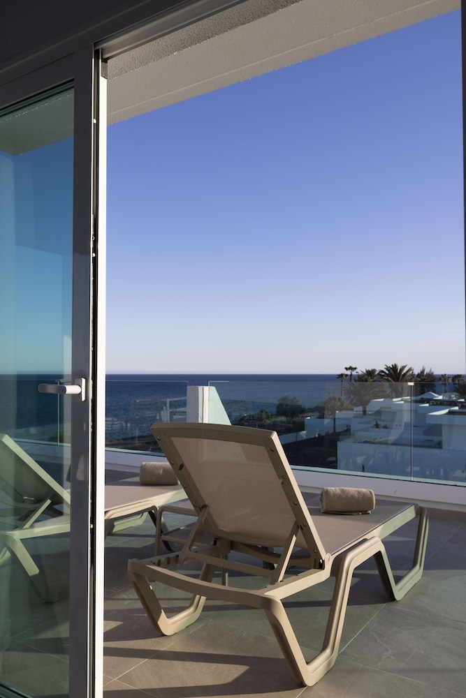 Radisson Blu Resort Lanzarote - Adults Only +16 — Hotel rooms in Costa Teguise, Canary Islands