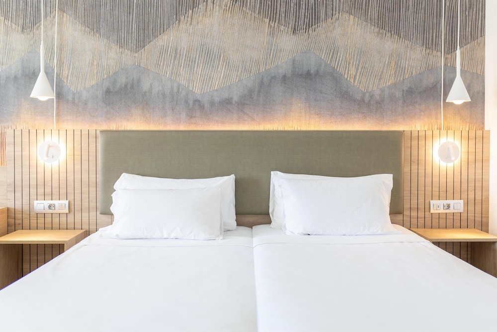 Radisson Blu Resort Lanzarote - Adults Only +16 — Hotel rooms in Costa Teguise, Canary Islands