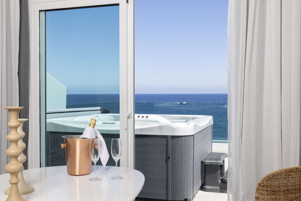 Radisson Blu Resort Lanzarote - Adults Only +16 — Hotel rooms in Costa Teguise, Canary Islands