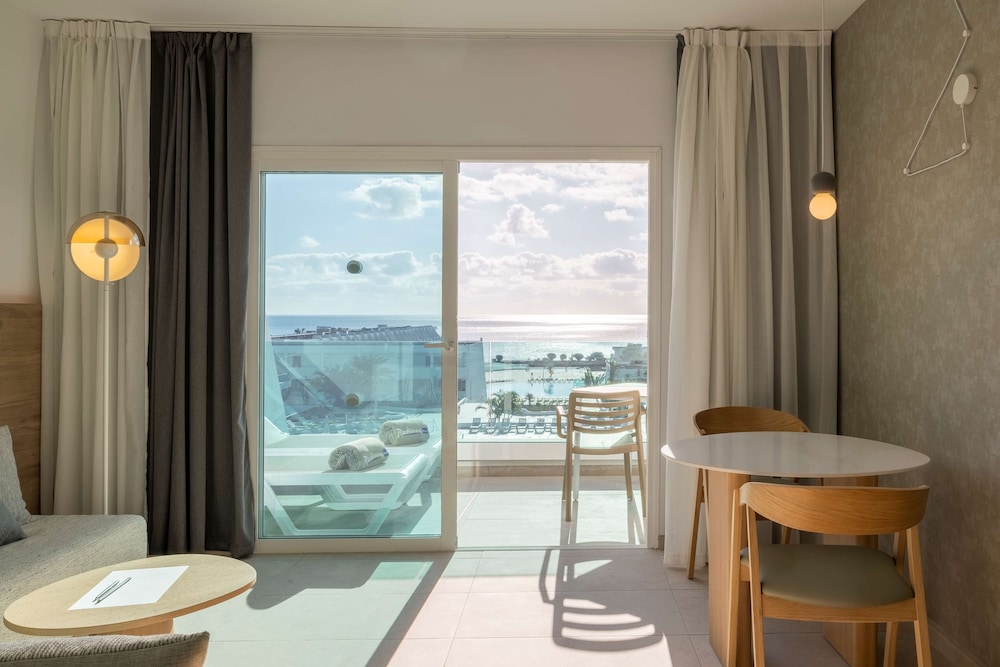 Radisson Blu Resort Lanzarote - Adults Only +16 — Hotel rooms in Costa Teguise, Canary Islands