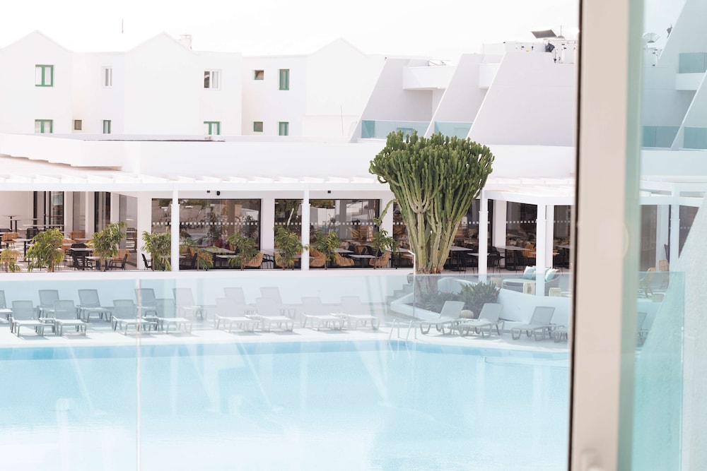 Radisson Blu Resort Lanzarote - Adults Only +16 — Swimming pool in Costa Teguise, Canary Islands