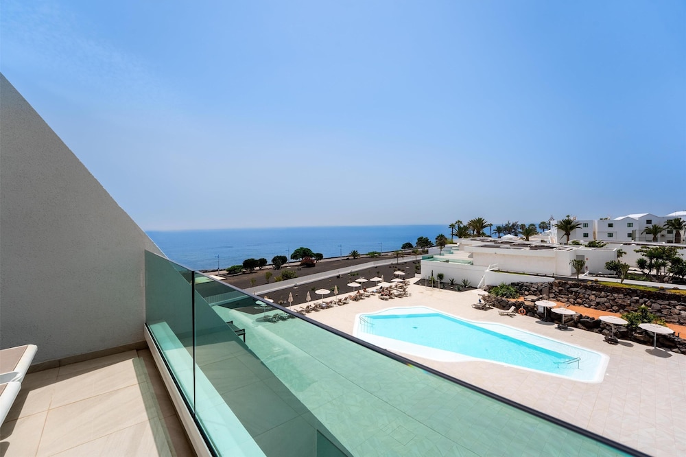 Radisson Blu Resort Lanzarote - Adults Only +16 — Swimming pool in Costa Teguise, Canary Islands