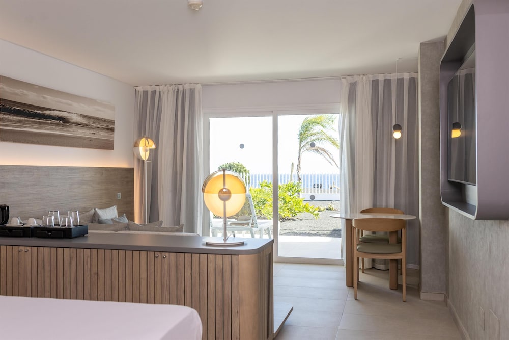 Radisson Blu Resort Lanzarote - Adults Only +16 — Hotel rooms in Costa Teguise, Canary Islands