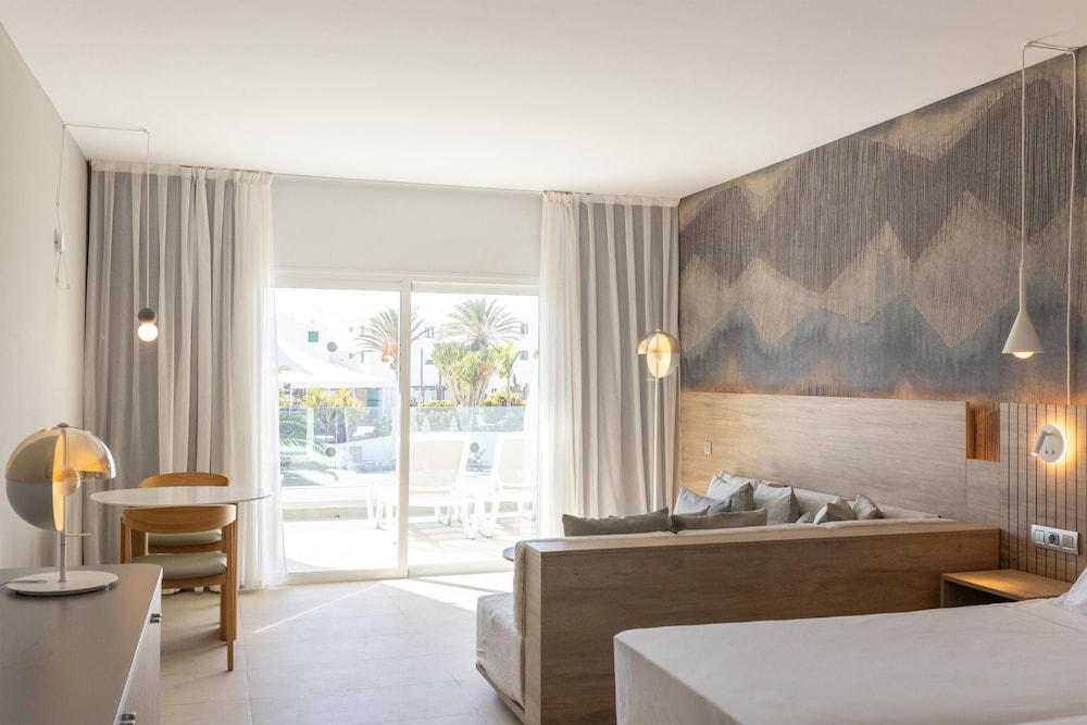 Radisson Blu Resort Lanzarote - Adults Only +16 — Hotel rooms in Costa Teguise, Canary Islands