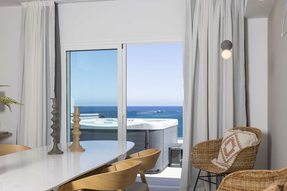 Radisson Blu Resort Lanzarote - Adults Only +16 — Hotel rooms in Costa Teguise, Canary Islands