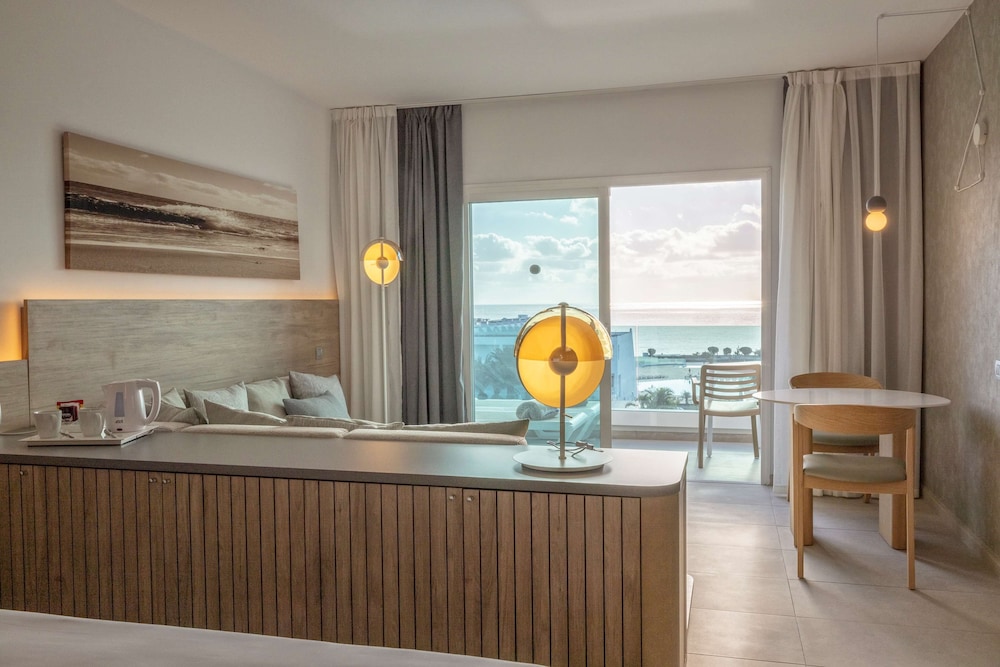 Radisson Blu Resort Lanzarote - Adults Only +16 — Hotel rooms in Costa Teguise, Canary Islands
