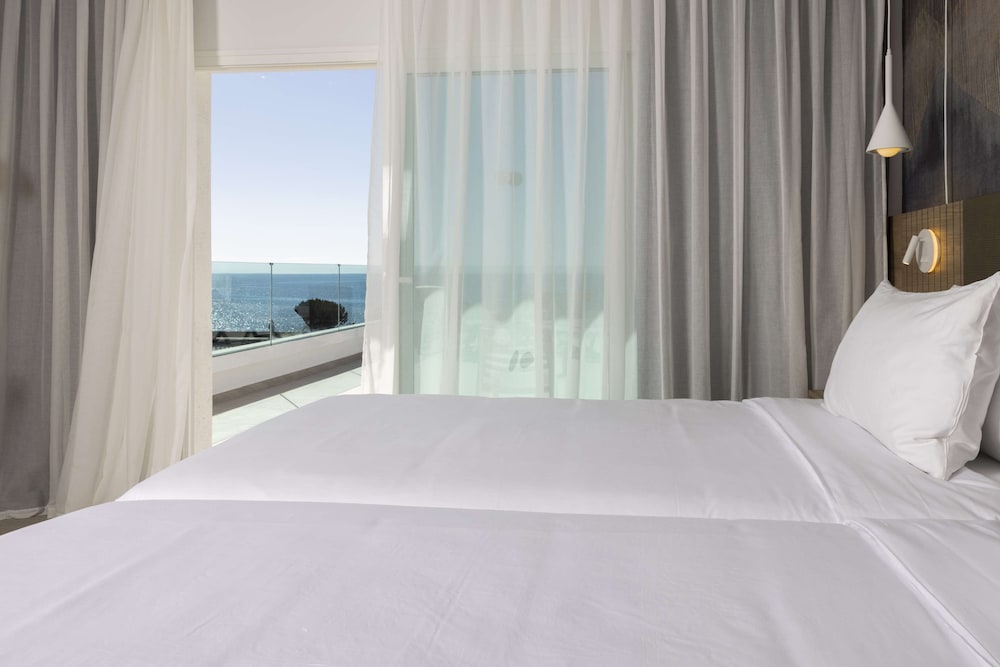 Radisson Blu Resort Lanzarote - Adults Only +16 — Hotel rooms in Costa Teguise, Canary Islands
