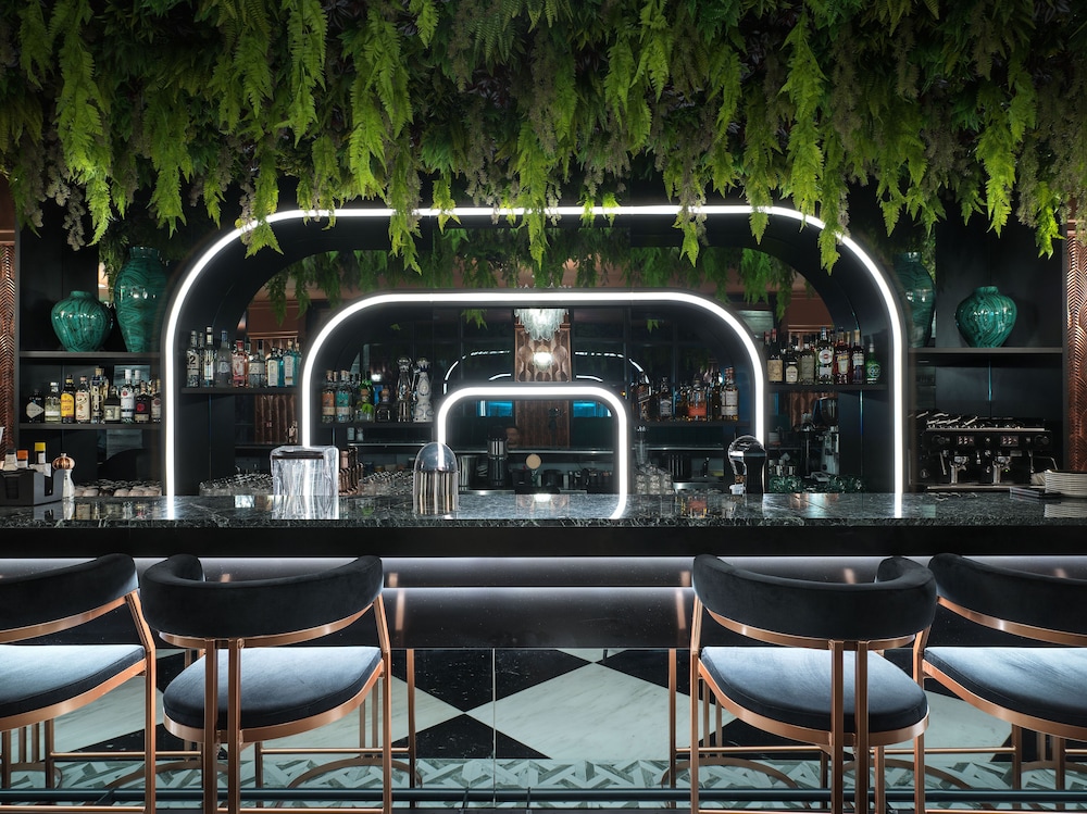 NYX Esperia Palace Hotel Athens — Restaurant & bars in Athens, Attica