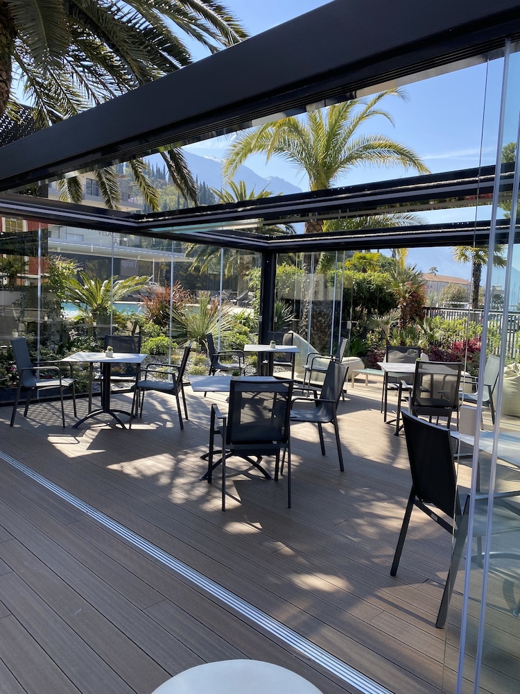 Lake Front Hotel Mirage — Restaurant & bars in Riva del Garda, Trentino-Alto Adige