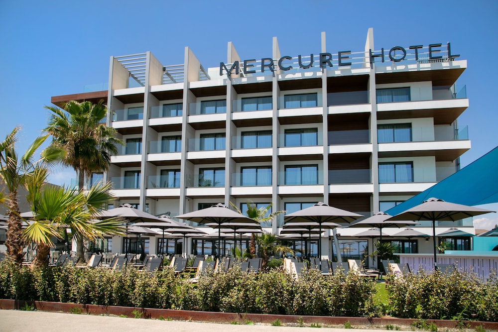 Mercure Larnaca Beach Resort — Hotel building in Oroklini, Larnaca Region