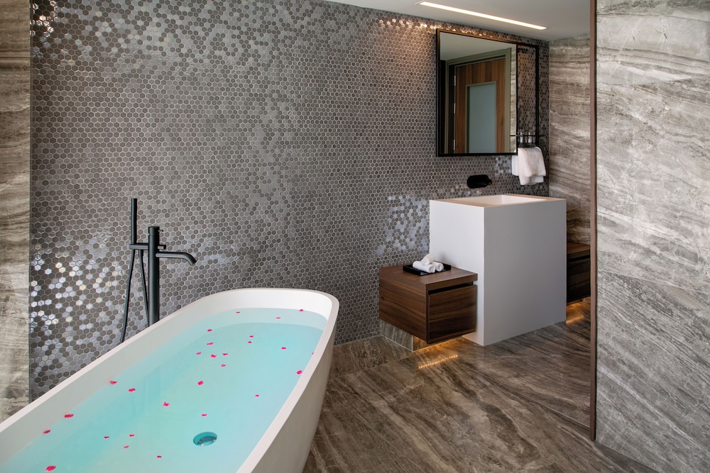 Mercure Larnaca Beach Resort — Hotel rooms in Oroklini, Larnaca Region