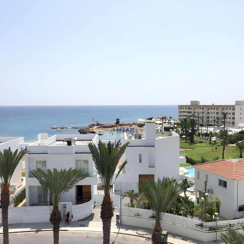 Captain Pier Hotel