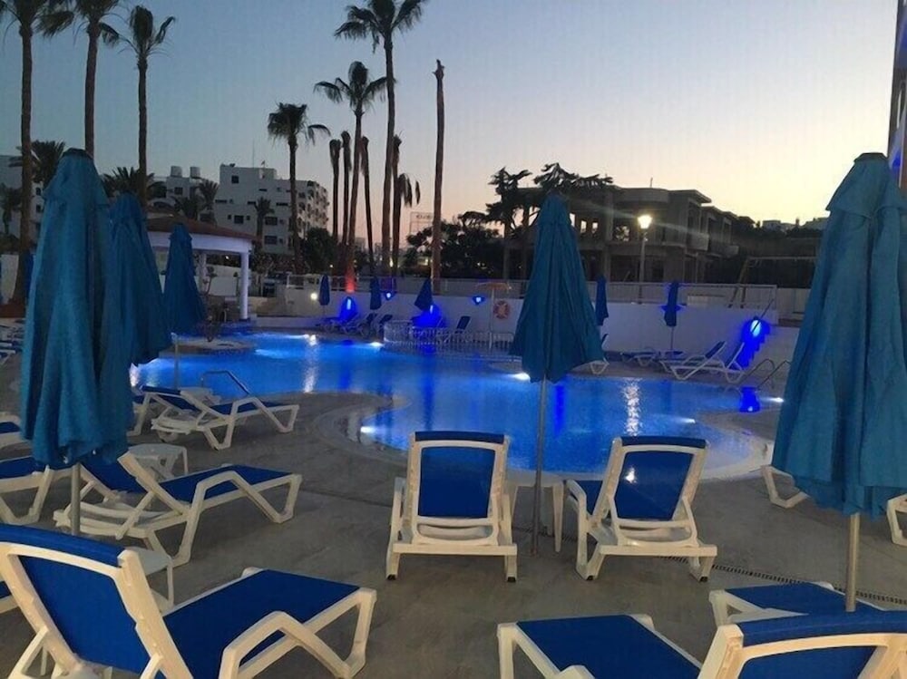 Captain Pier Hotel — Swimming pool in Protaras, Famagusta Region