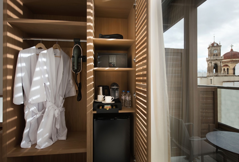 Dimargio Luxury Hotel & Spa — Hotel rooms in Heraklion
