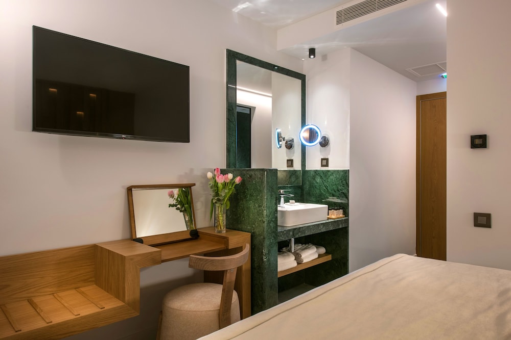 Dimargio Luxury Hotel & Spa — Hotel rooms in Heraklion