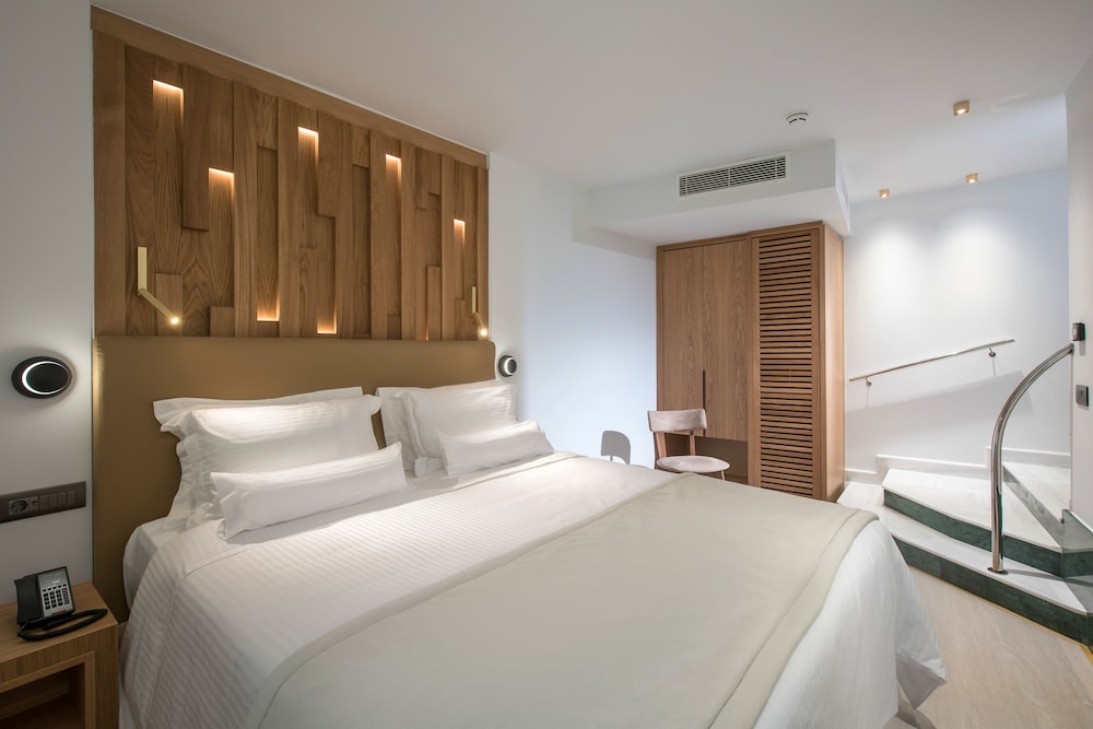 Dimargio Luxury Hotel & Spa — Hotel rooms in Heraklion