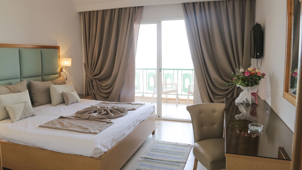 Hotel Marabout - Families and Couples Only — Hotel rooms in Sousse, Sousse