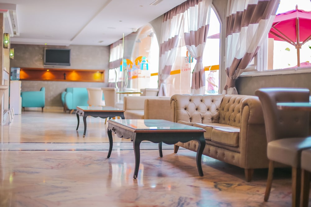 Hotel Marabout - Families and Couples Only — Hotel building in Sousse, Sousse