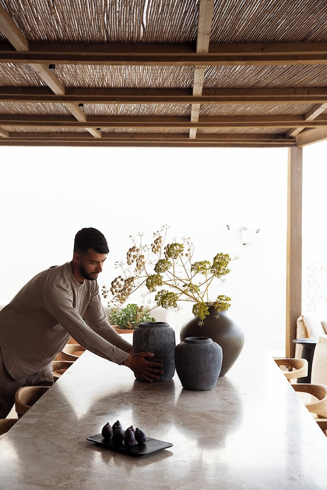 Omeon Mykonos — Restaurant & bars in Agios Stefanos, South Aegean