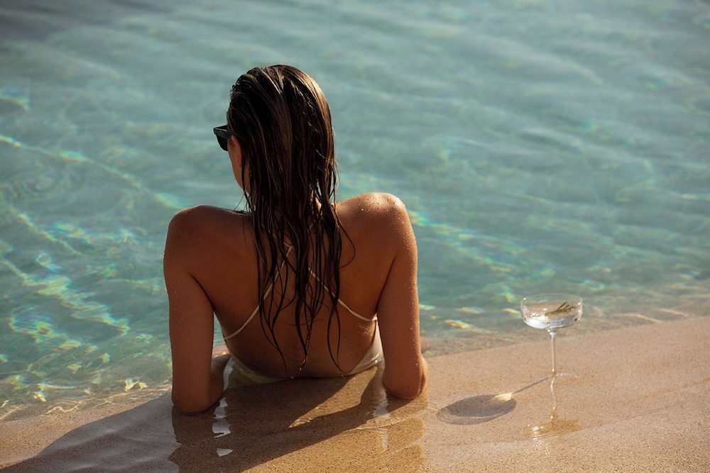 Omeon Mykonos — Swimming pool in Agios Stefanos, South Aegean