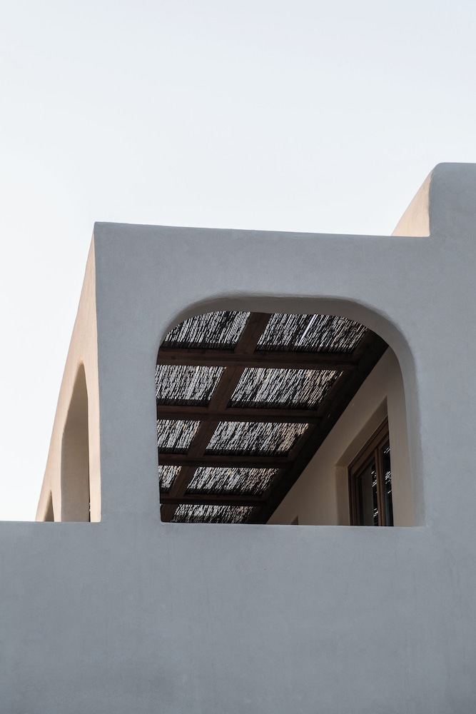 Omeon Mykonos — Hotel building in Agios Stefanos, South Aegean