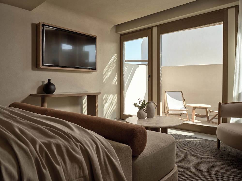 Omeon Mykonos — Hotel rooms in Agios Stefanos, South Aegean