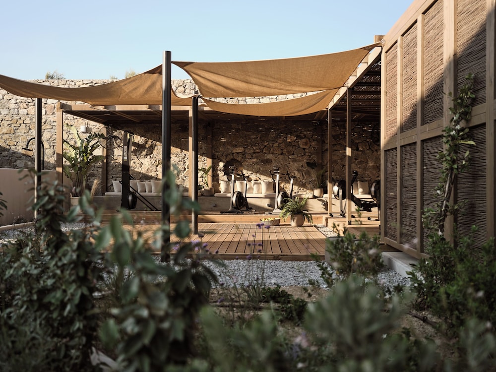 Omeon Mykonos — Sports & recreation in Agios Stefanos, South Aegean