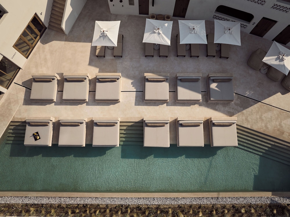 Omeon Mykonos — Swimming pool in Agios Stefanos, South Aegean