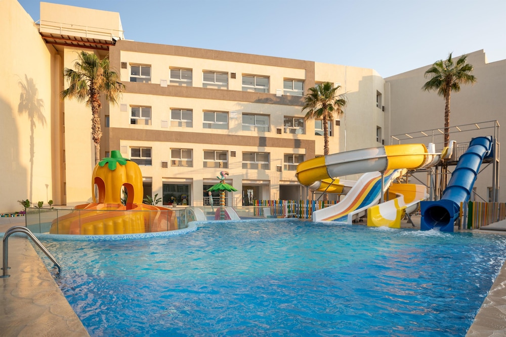 Hilton Skanes Monastir Beach Resort — Pool in Skanes inc. Monastir, Monastir