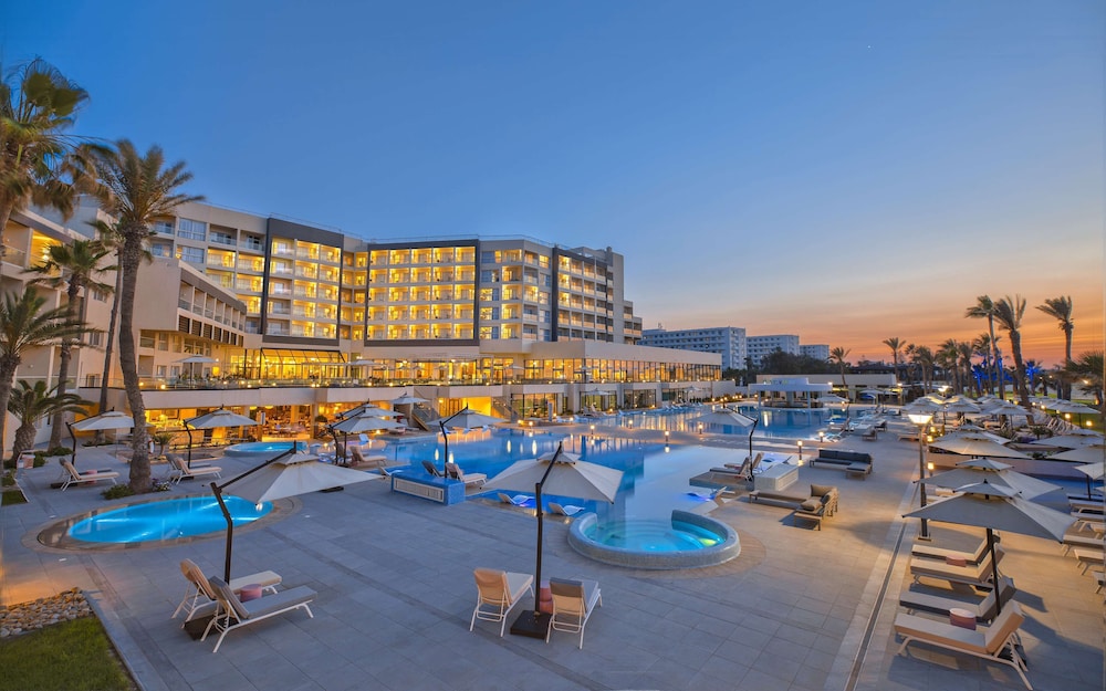 Hilton Skanes Monastir Beach Resort — Pool in Skanes inc. Monastir, Monastir