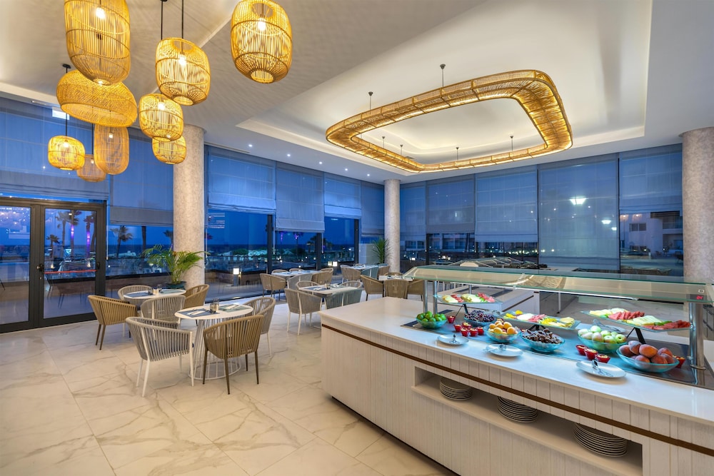 Hilton Skanes Monastir Beach Resort — Restaurant in Skanes inc. Monastir, Monastir