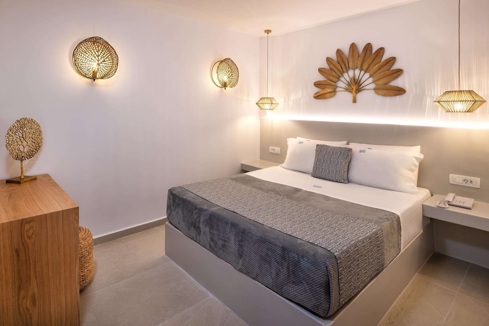 Venus Sunrise Suites & Villas — Hotel rooms in Imerovigli, South Aegean