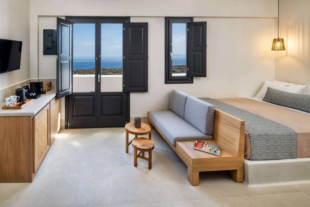 Venus Sunrise Suites & Villas — Hotel rooms in Imerovigli, South Aegean