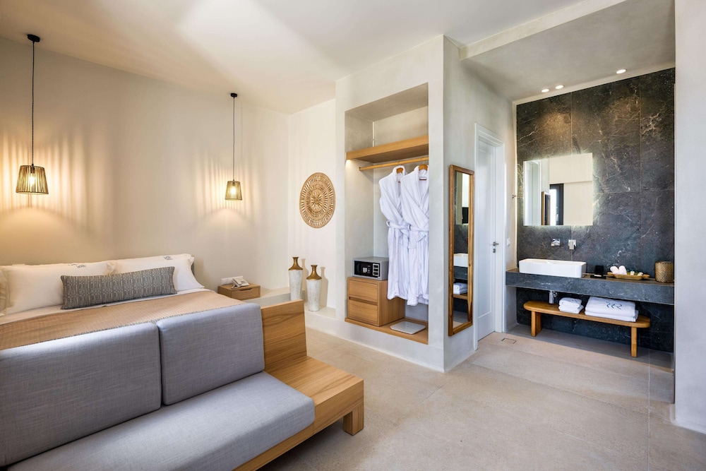 Venus Sunrise Suites & Villas — Hotel rooms in Imerovigli, South Aegean