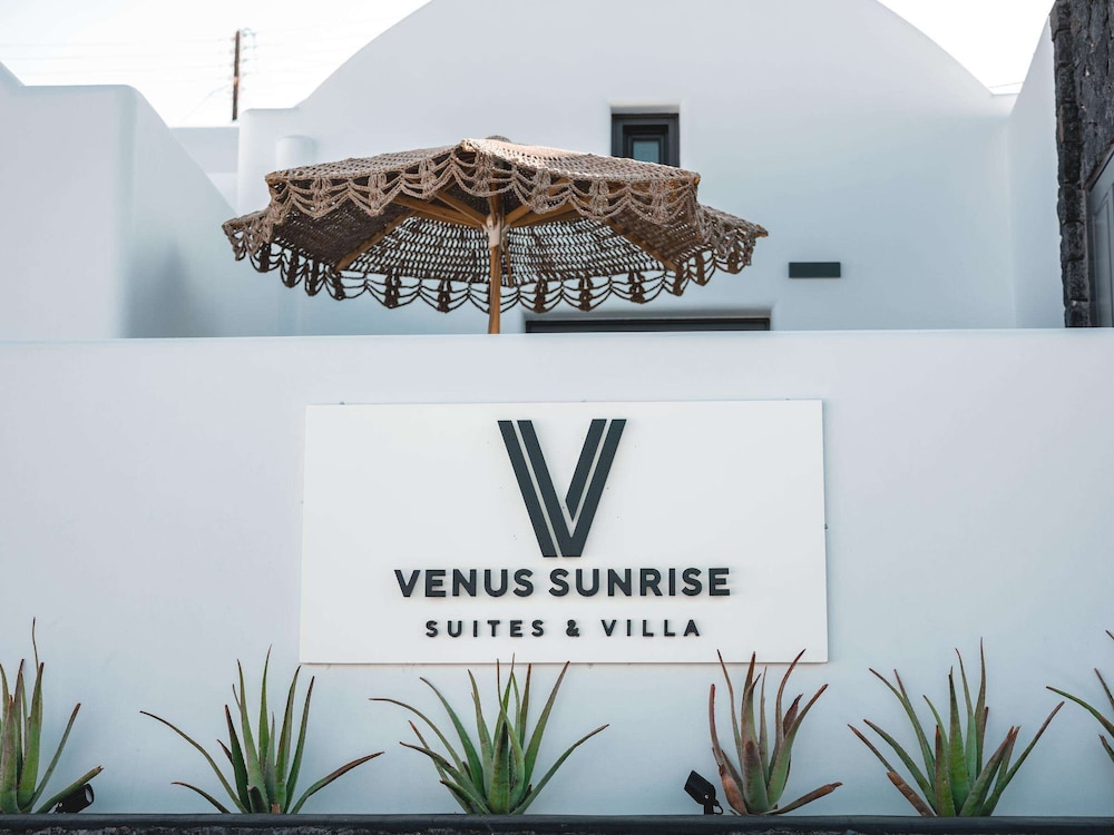 Venus Sunrise Suites & Villas — Hotel building in Imerovigli, South Aegean